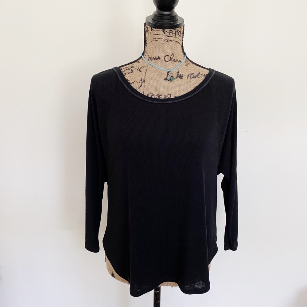 AEO | Women's Black Loose Fit Ribbed Tee Shirt